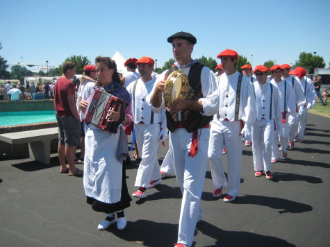 Oinkari dancers perform for the Jaialdi 2010 crowd.