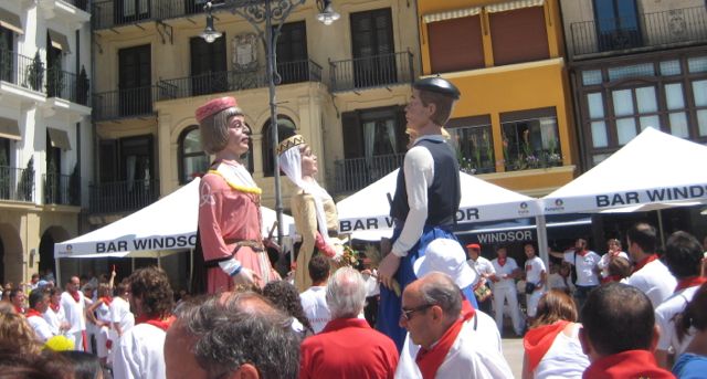 Gigantes+are+popular+in+Basque+Country+festivals