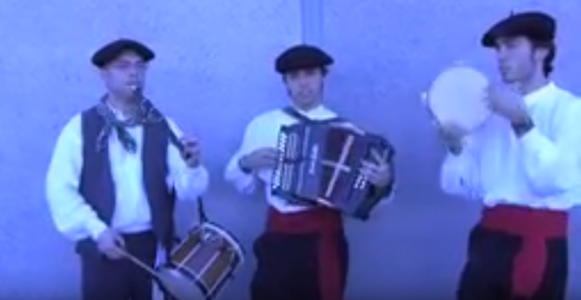 Ander+and+Imanol+Zabaleta+and+Eneko+Espino+taught+music+at+the+2009+Udaleku+camp+in+Chino%2C+Calif.